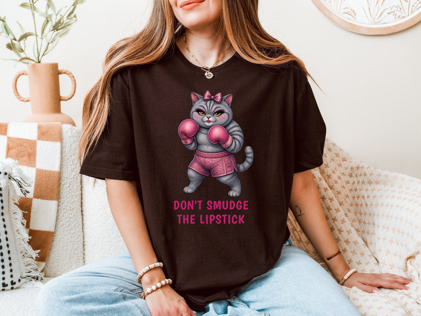 Don't Smudge the Lipstick — Boxing Cat Tee