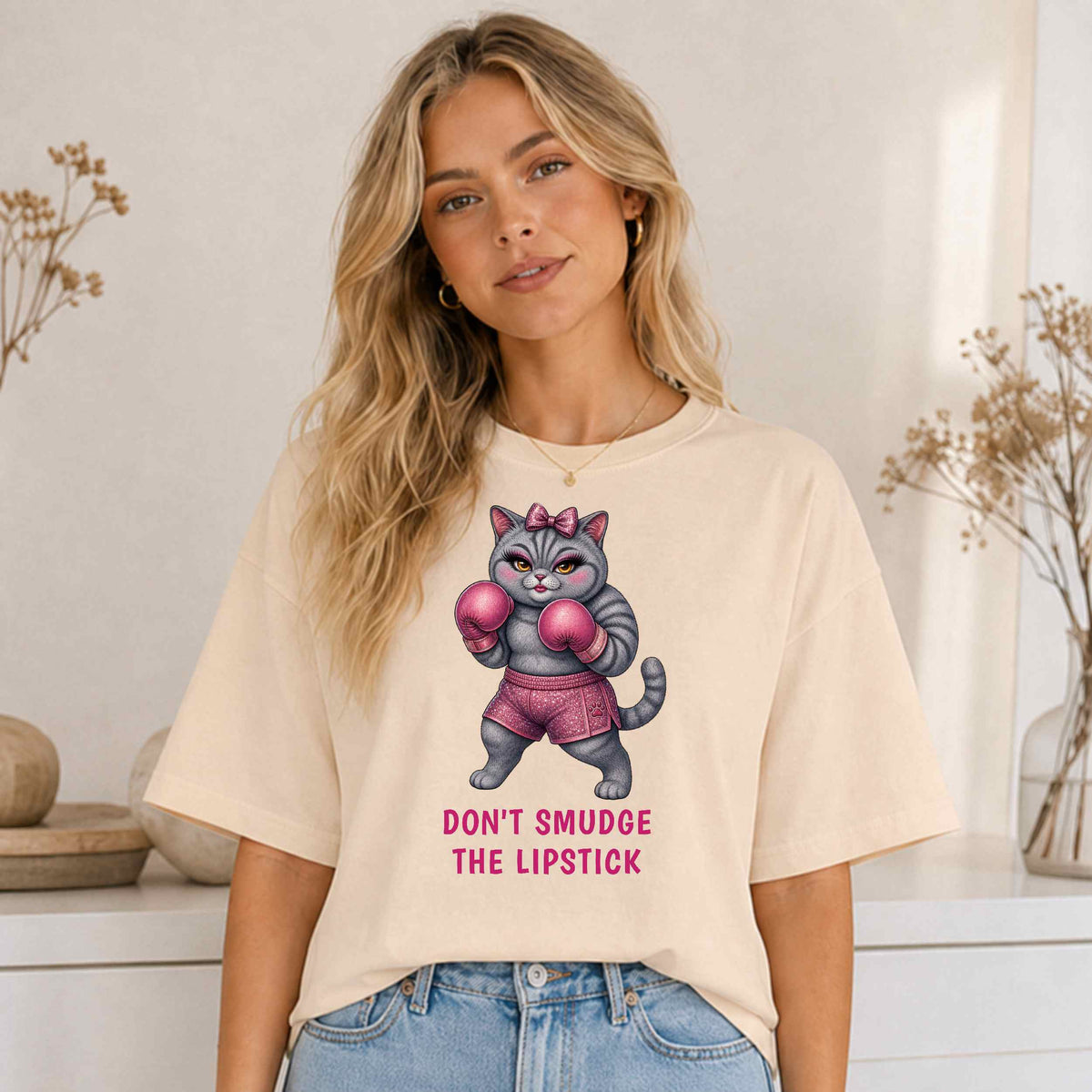 Don't Smudge the Lipstick — Boxing Cat Tee